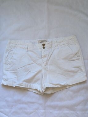 Old Navy White Perfect 3.5" Shorts